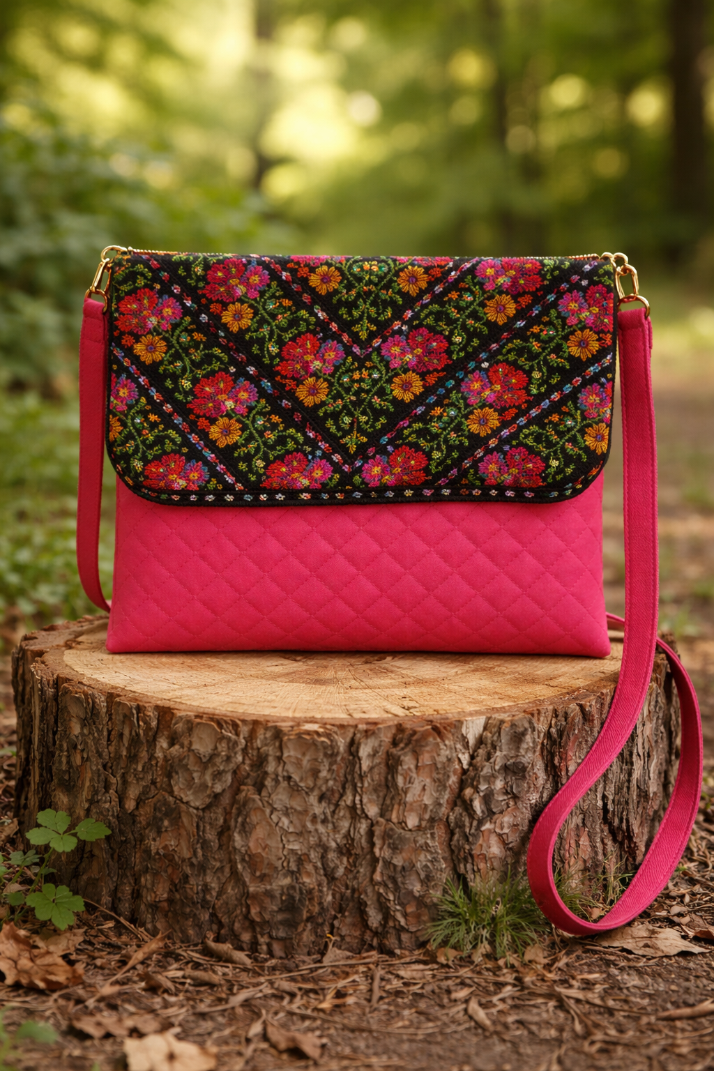 Handmade Palestinian Tatreez Crossbody Bag 1